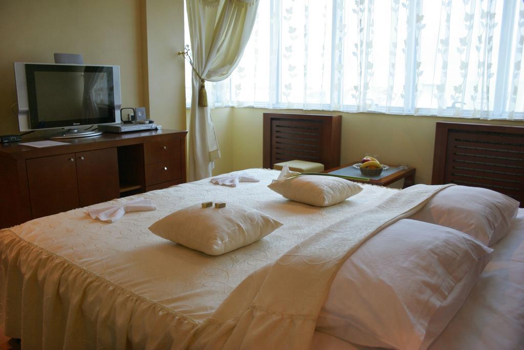 Panorama City Inn Сремски-Карловци Экстерьер фото