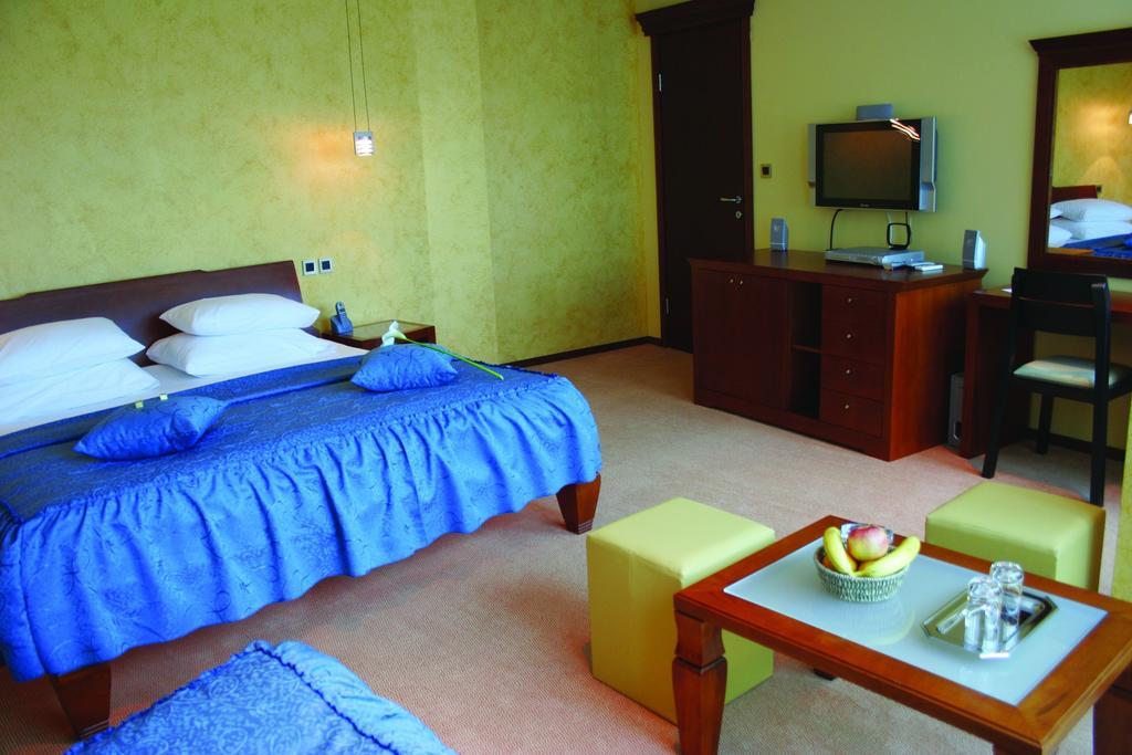 Panorama City Inn Сремски-Карловци Экстерьер фото